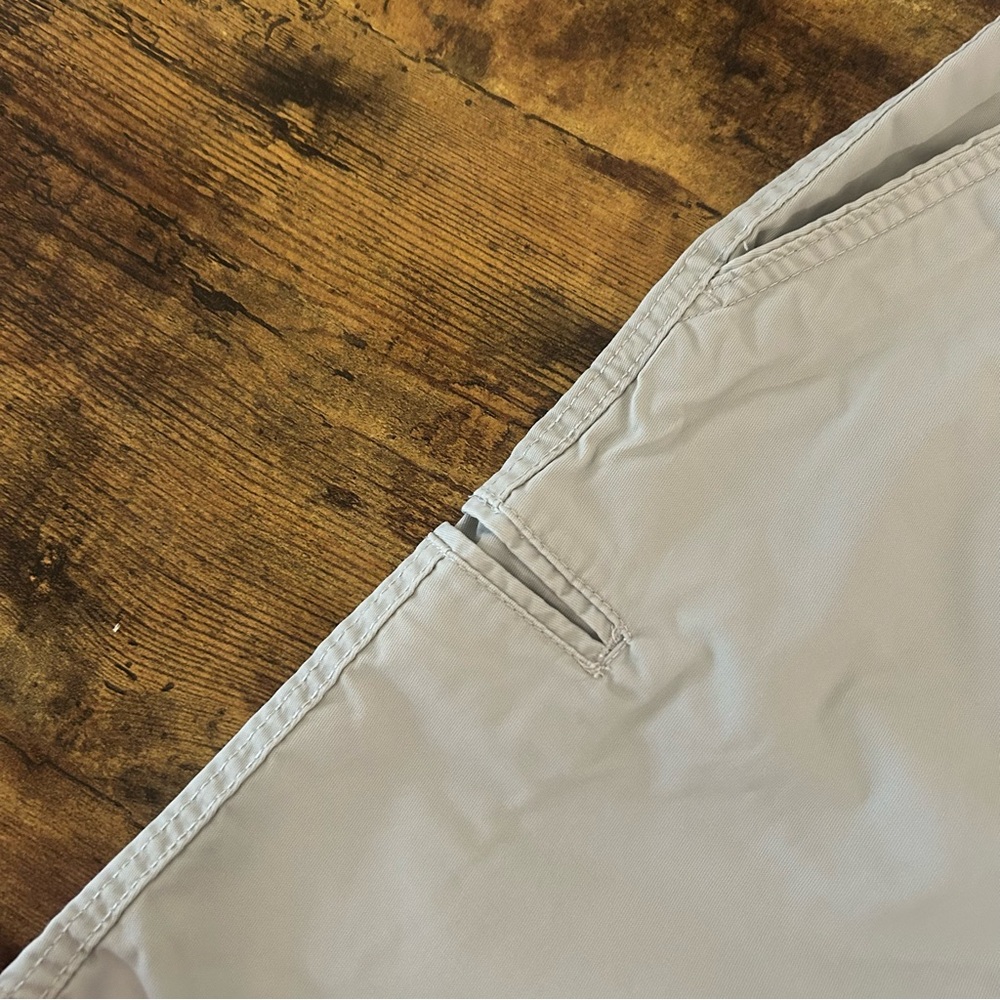 English Laundry Men's Classic Tan Flat Front Chino Shorts - Picture 3 of 7